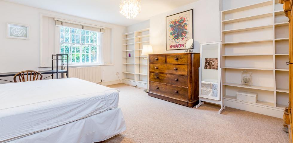 Excellent one bed in a period house with garden mins to regents park & camden  Gloucester Crescent, Regents Park
